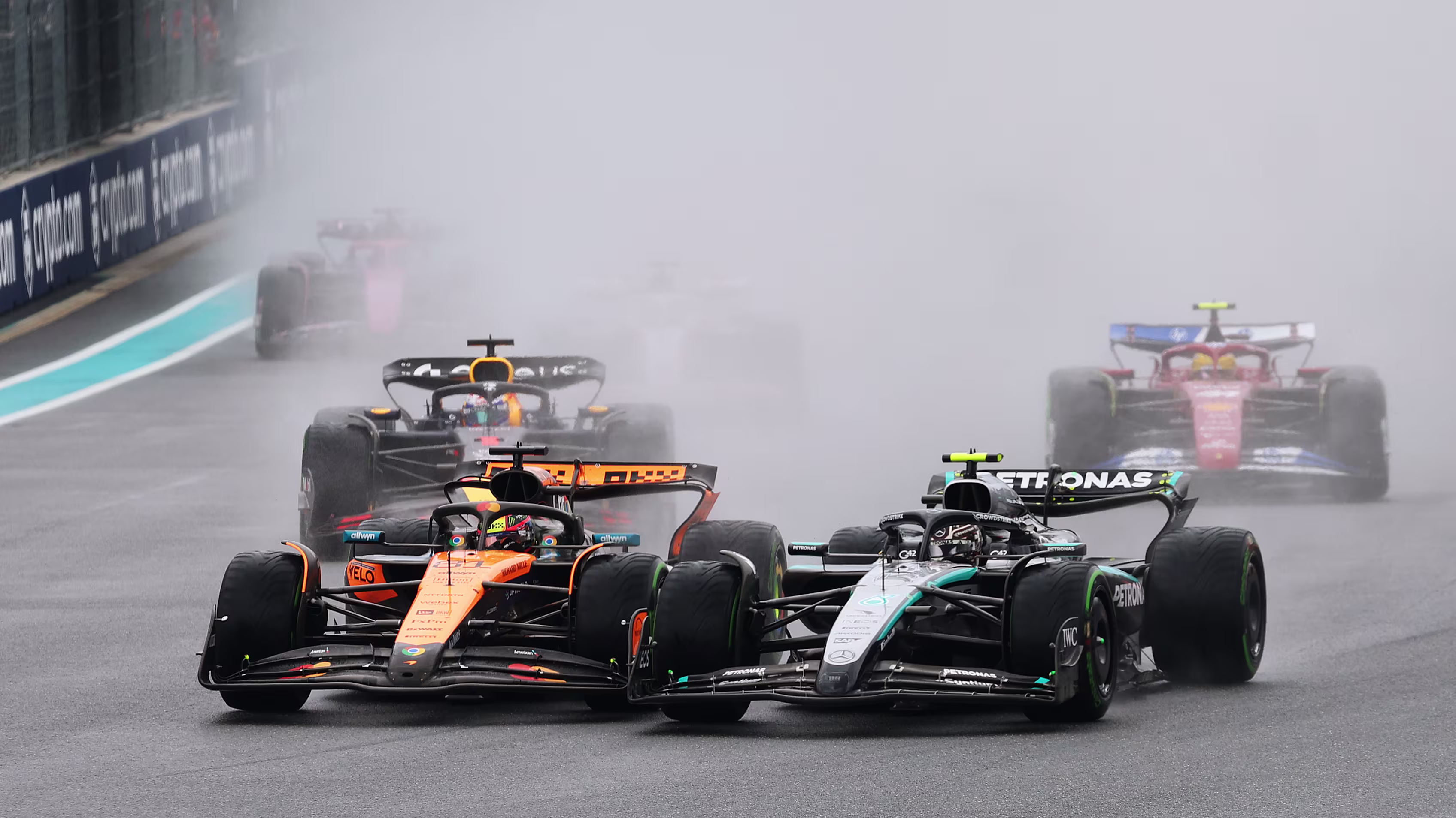 Typical race start at Turn 1
